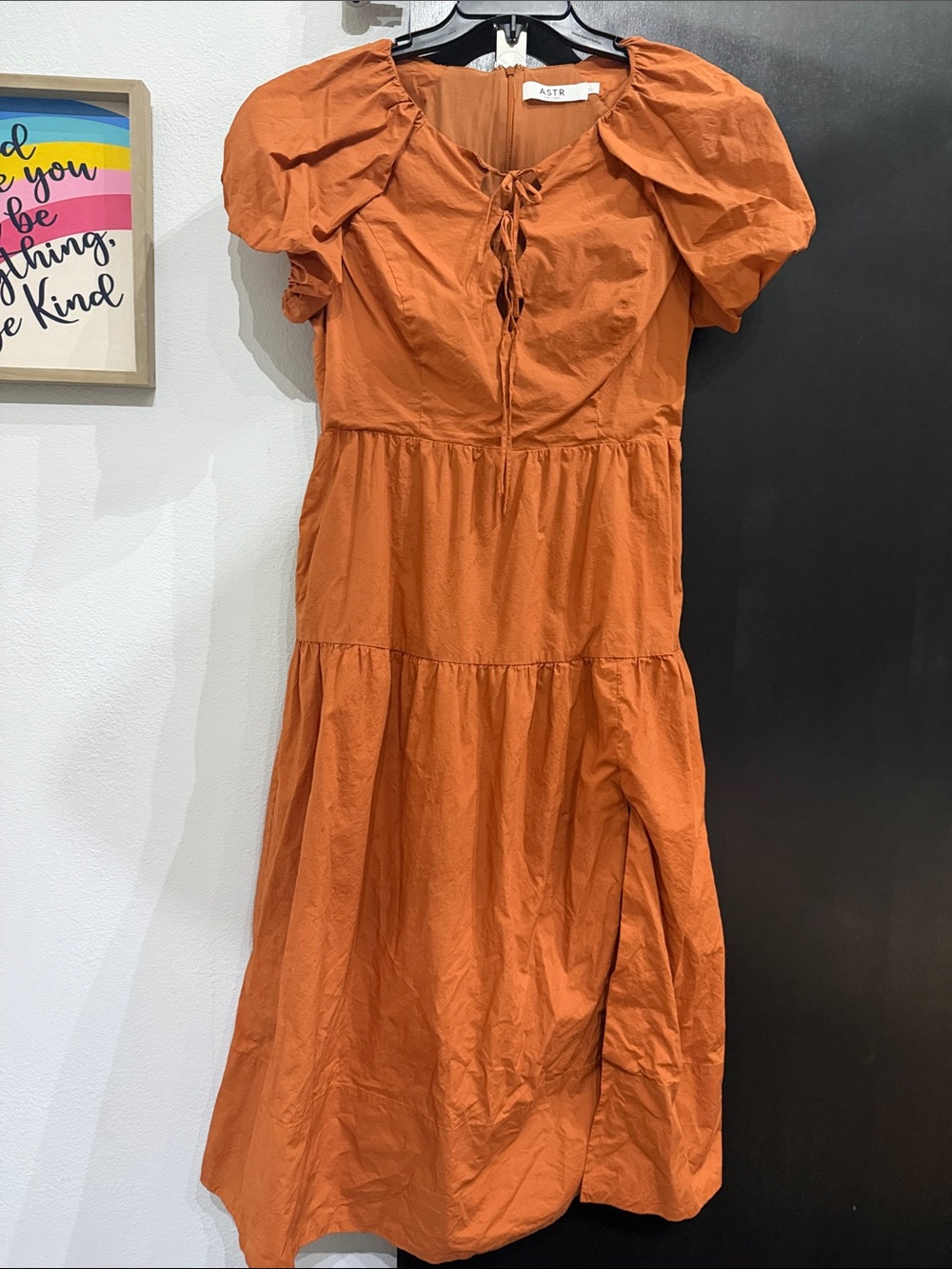 Astr Rust-Orange Puff Sleeve Tiered Midi Dress